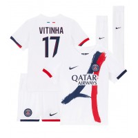 Paris Saint-Germain Vitinha #17 Fußballbekleidung Auswärtstrikot Kinder 2024-25 Kurzarm (+ kurze hosen)